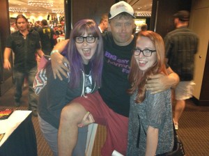 This t-shirt's so HEAVY! Getting some support from the stars of Final Girls!