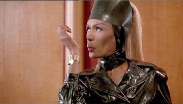 grace jones boomerang